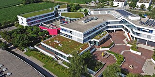 Gebäude des Lise-Meitner-Gymnasiums in Unterhaching