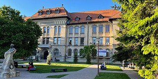 Gebäude des Colegiul Național Elena Cuza