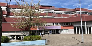 Gebäude des Kopernikus-Gymnasiums in Niederkassel